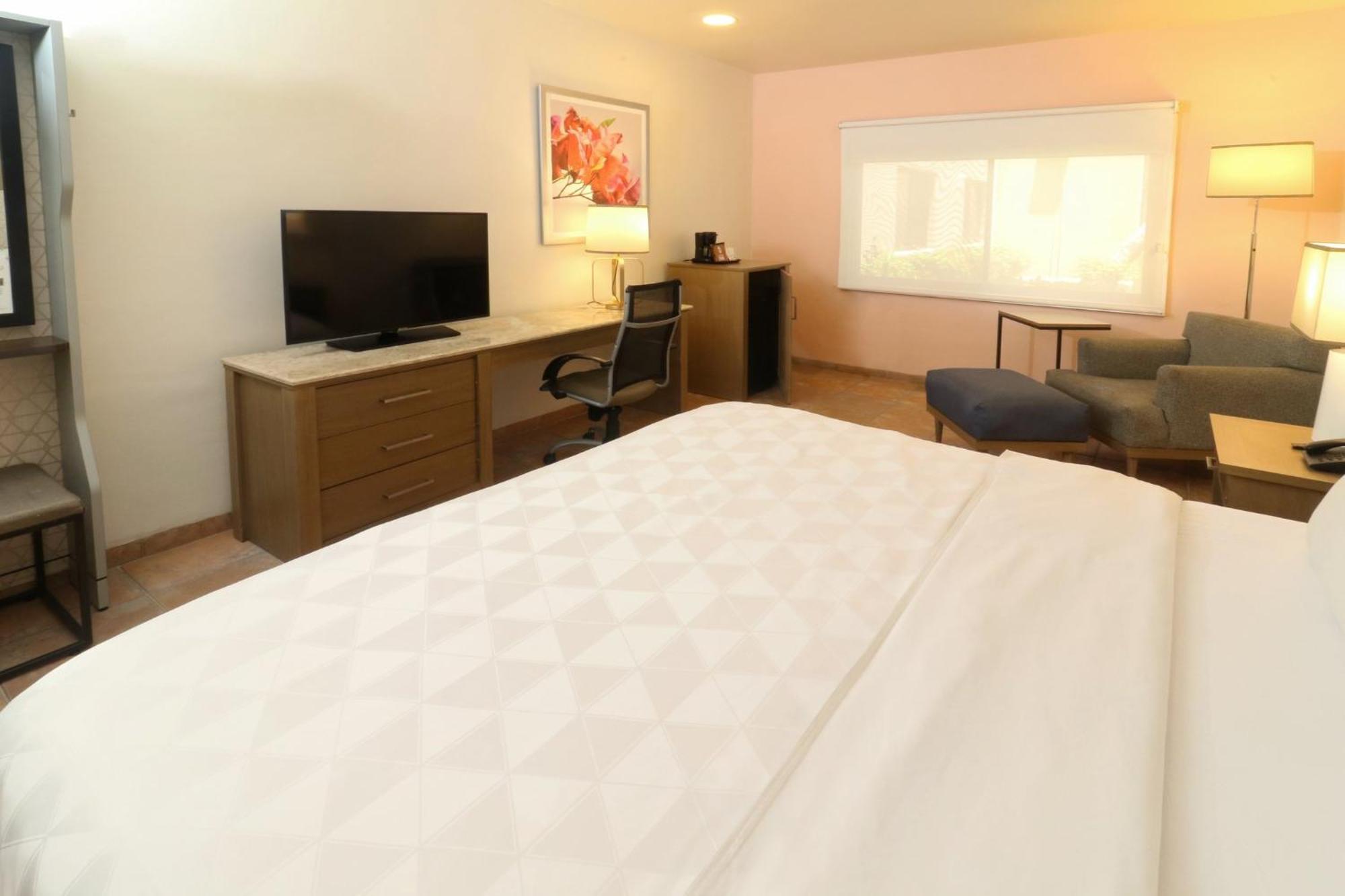 Holiday Inn Ciudad Del Carmen By Ihg Exterior photo