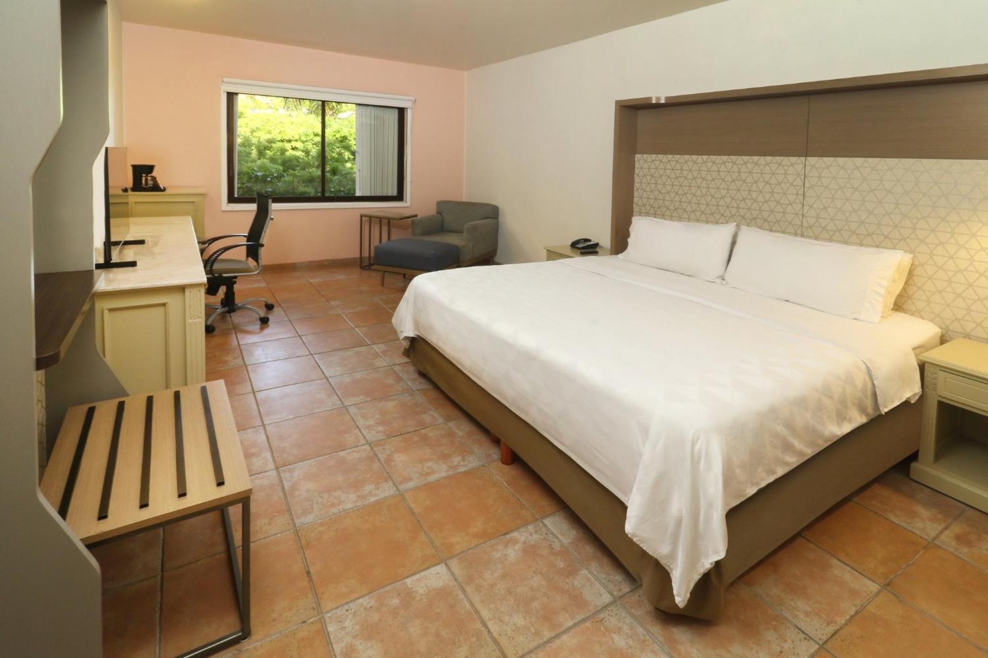 Holiday Inn Ciudad Del Carmen By Ihg Exterior photo